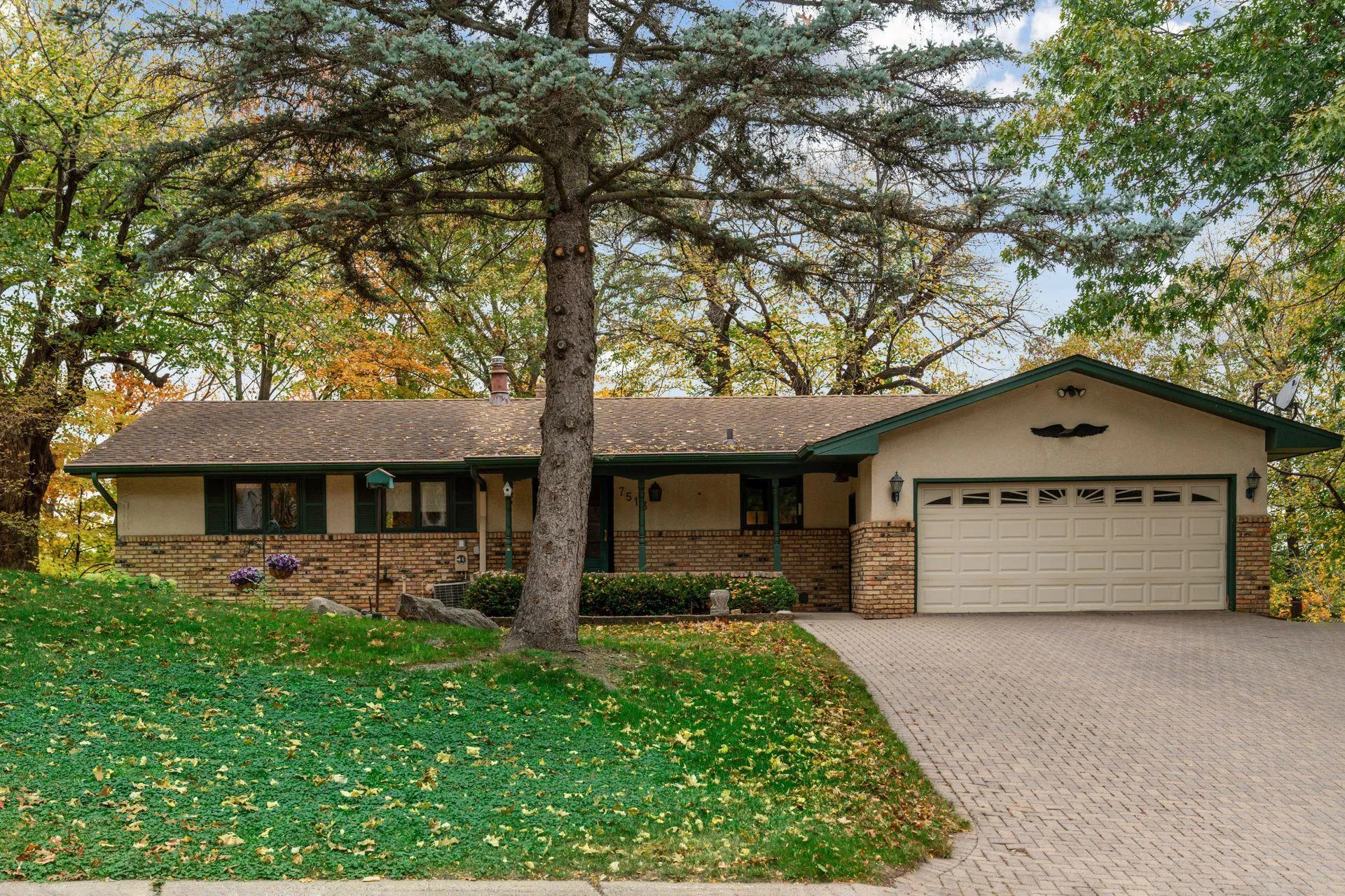 Photo 15 of 7513 Maplewood Drive