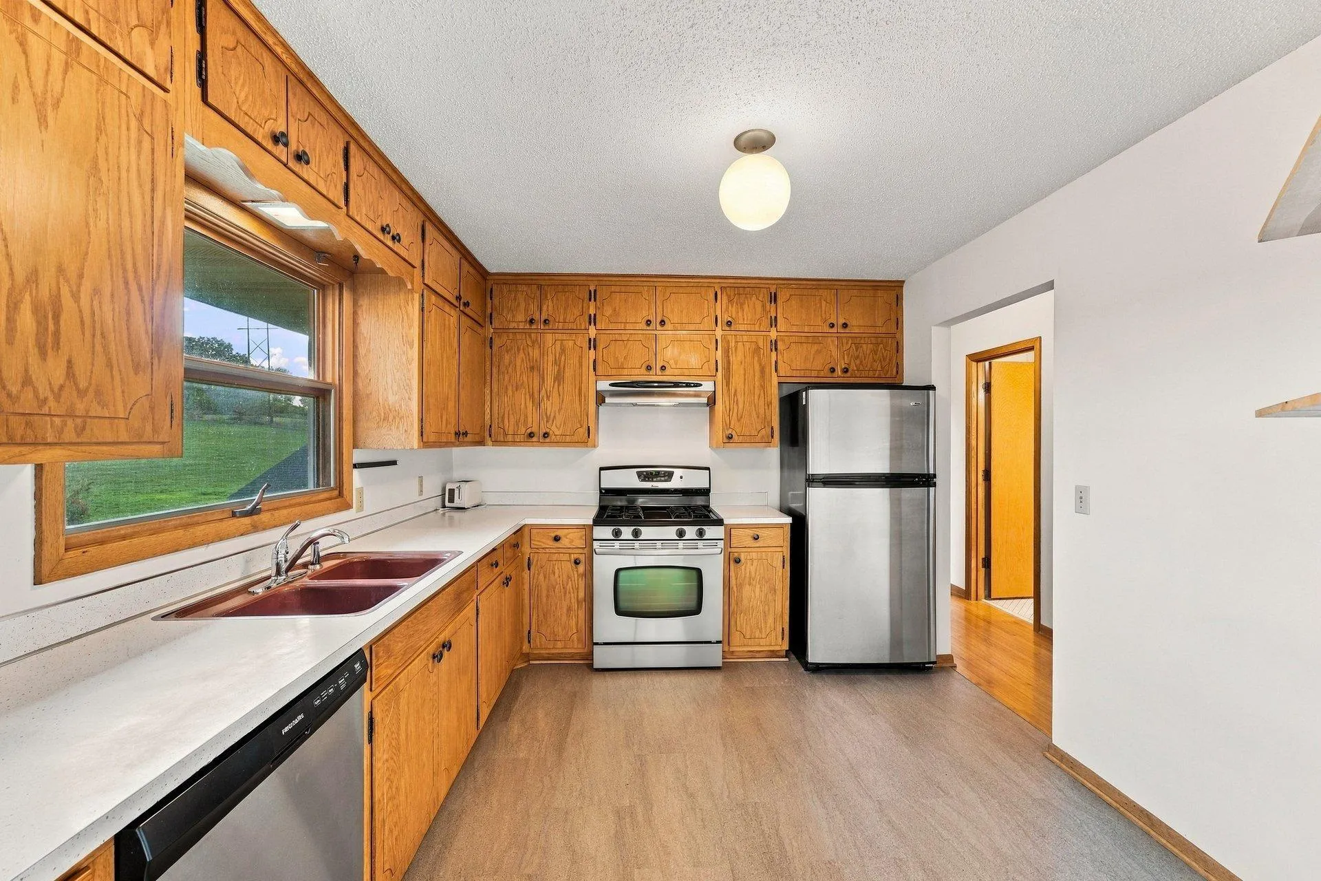Photo 33 of 13925 44th S Street