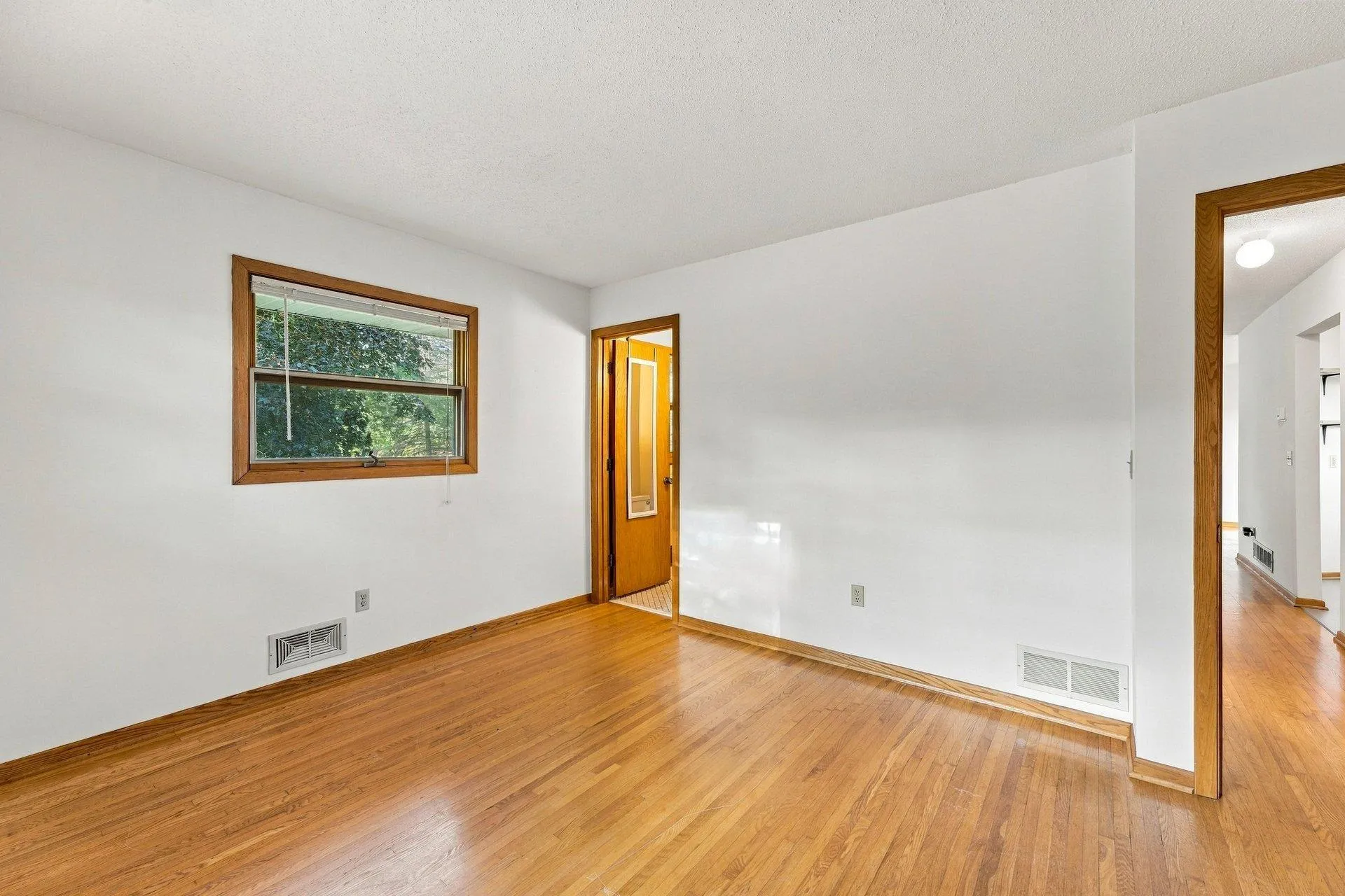 Photo 23 of 13925 44th S Street