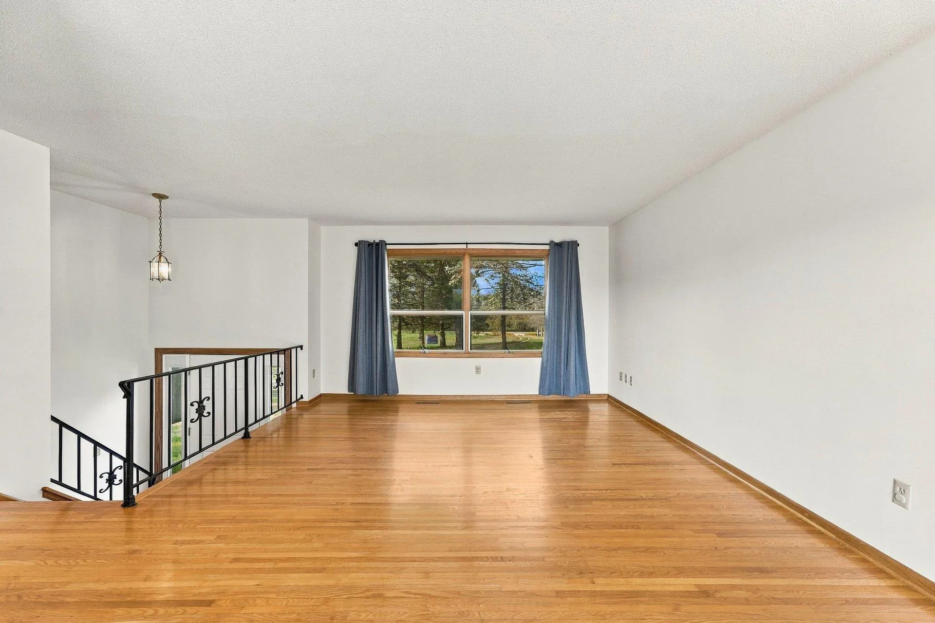Photo 44 of 13925 44th S Street