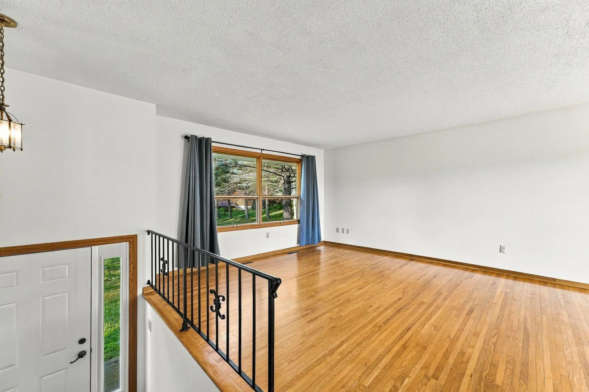 Photo 45 of 13925 44th S Street