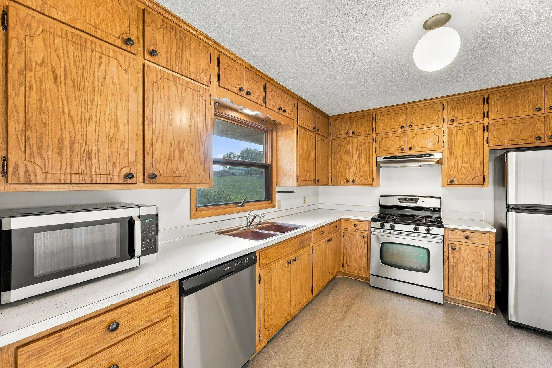 Photo 34 of 13925 44th S Street