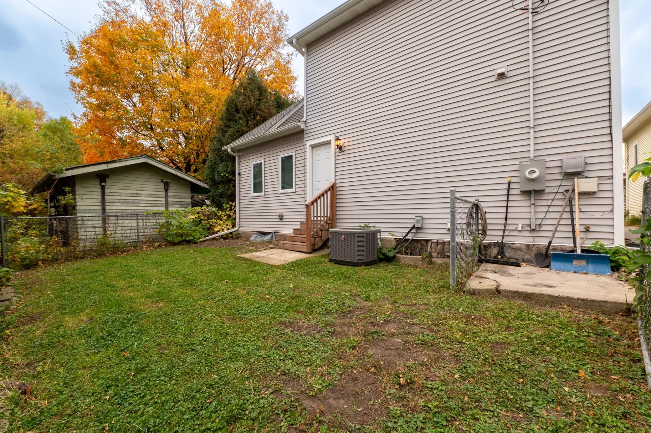 Photo 19 of 406 Russell N Avenue