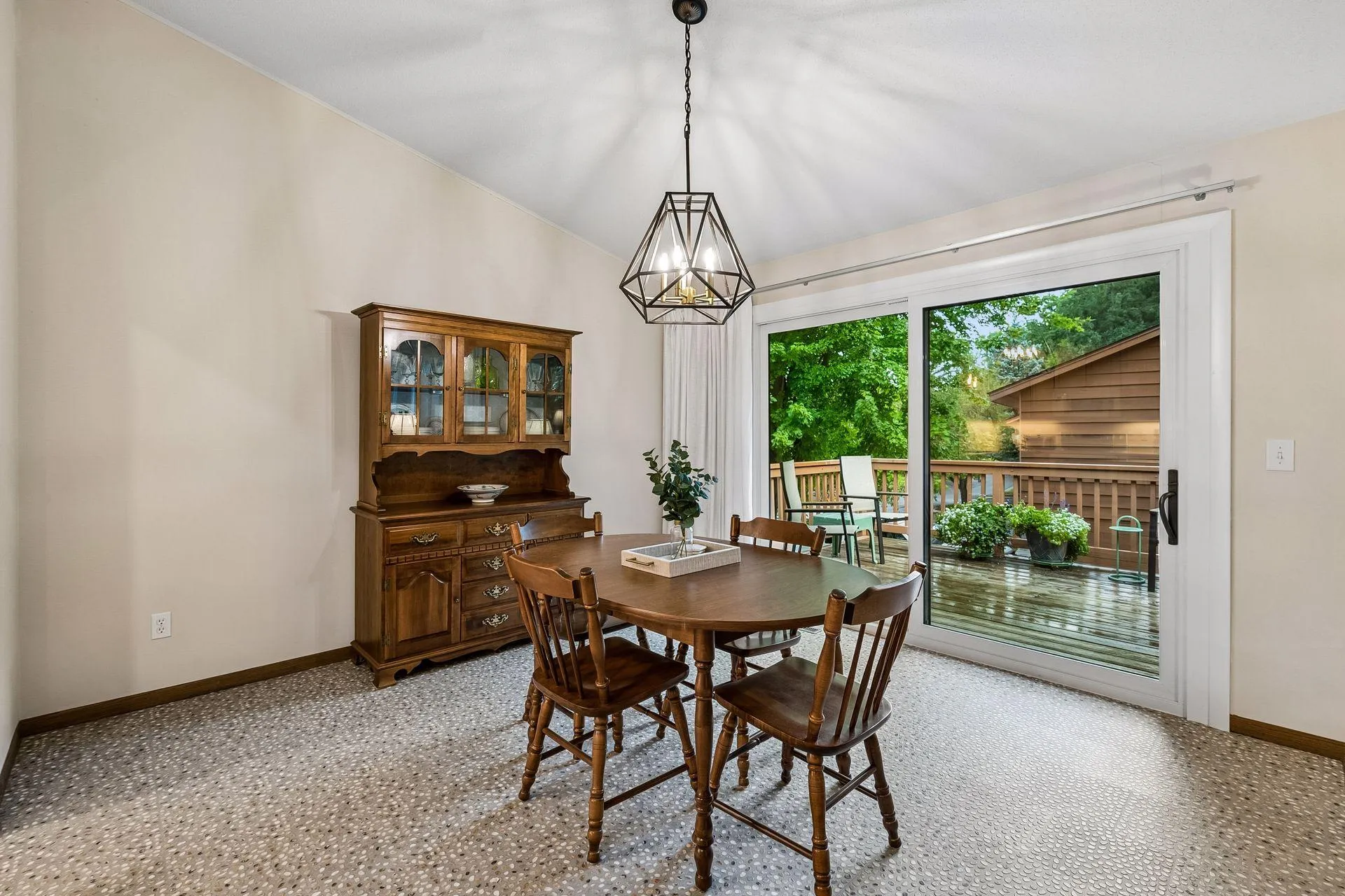 Photo 25 of 6941 Edenvale Boulevard