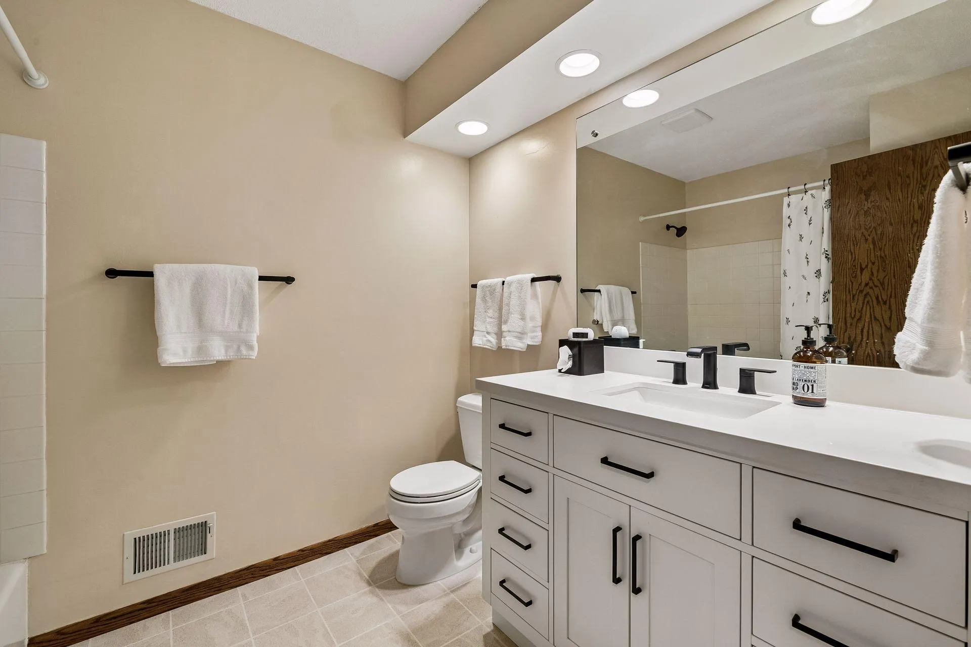 Photo 17 of 6941 Edenvale Boulevard
