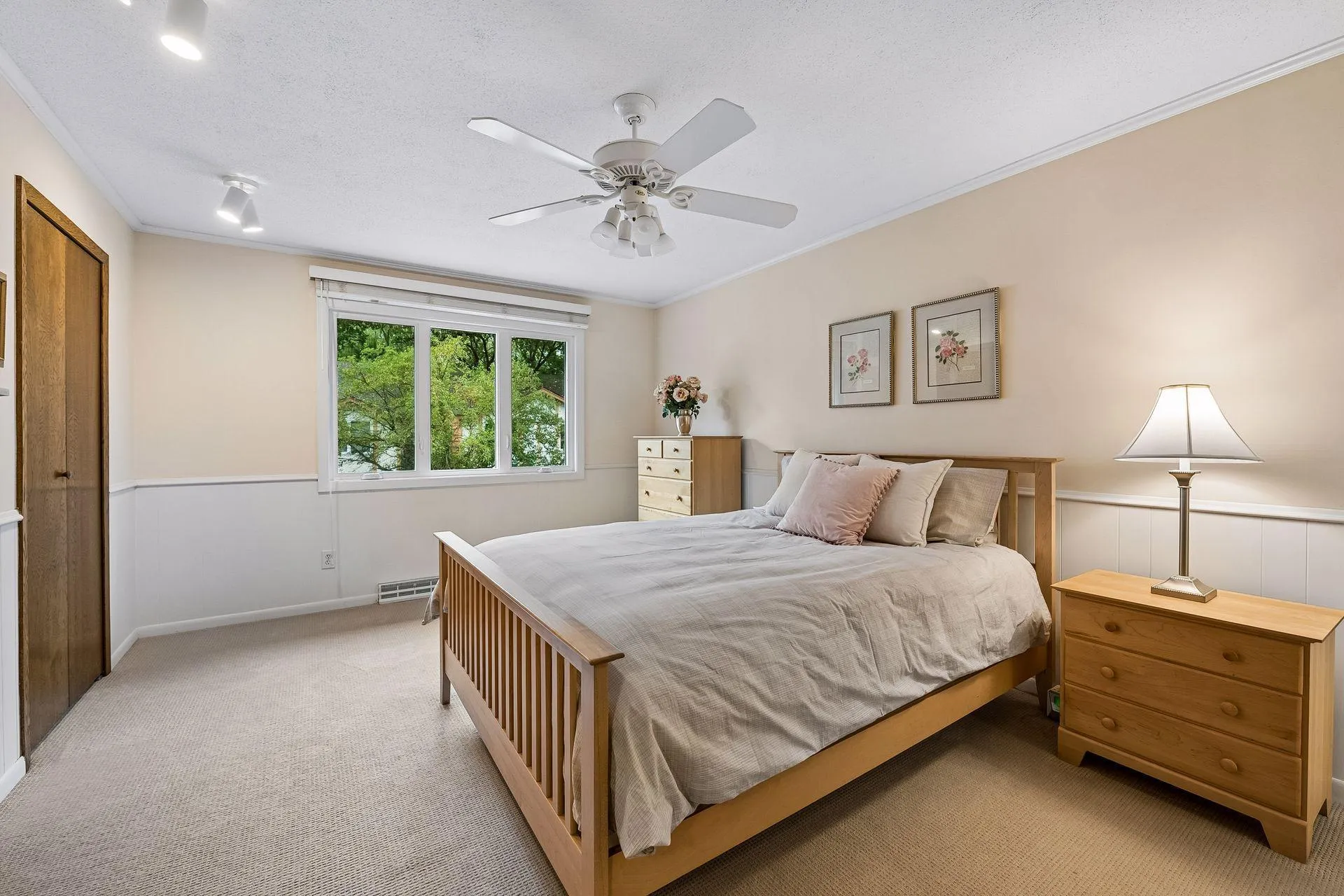 Photo 13 of 6941 Edenvale Boulevard