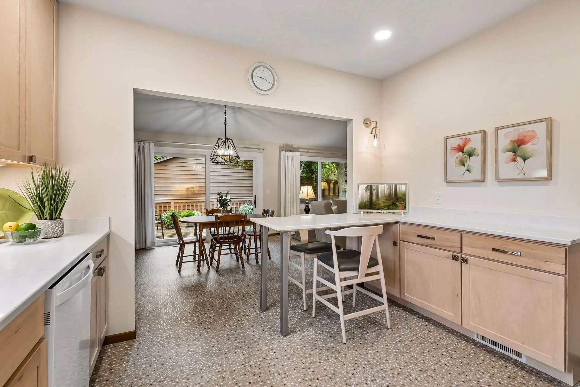 Photo 12 of 6941 Edenvale Boulevard