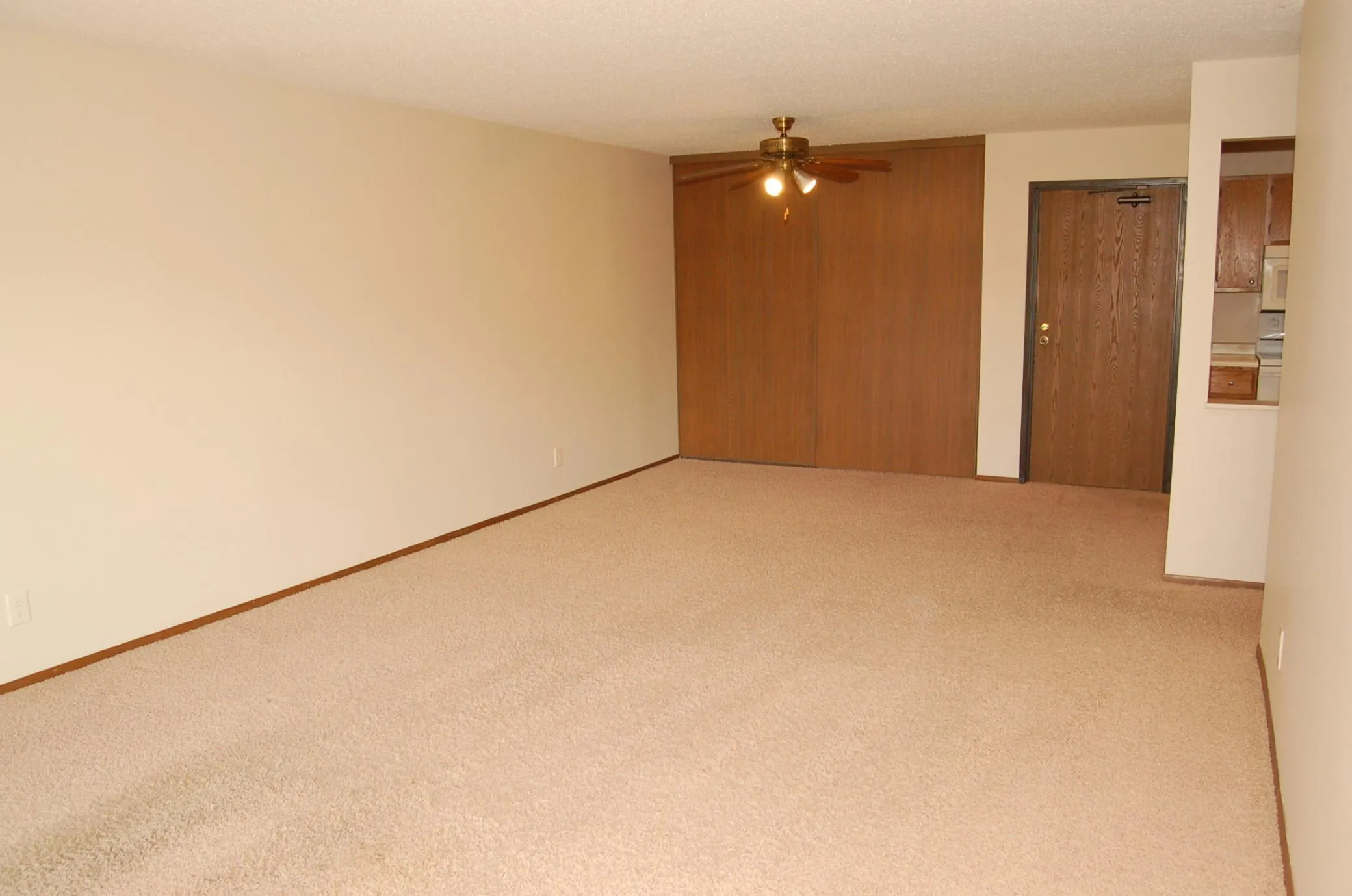 Photo 3 of 1887 Silver Bell Road Unit 219