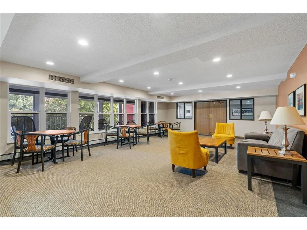Photo 13 of 720 3rd Ne Avenue Unit 211
