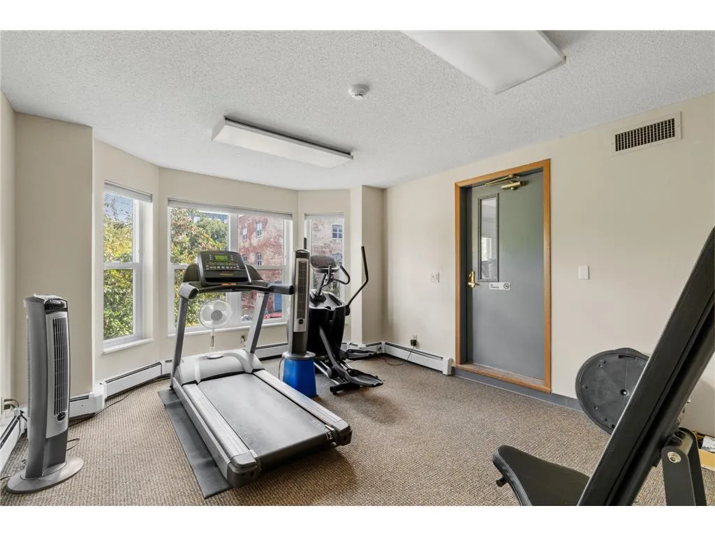 Photo 12 of 720 3rd Ne Avenue Unit 211