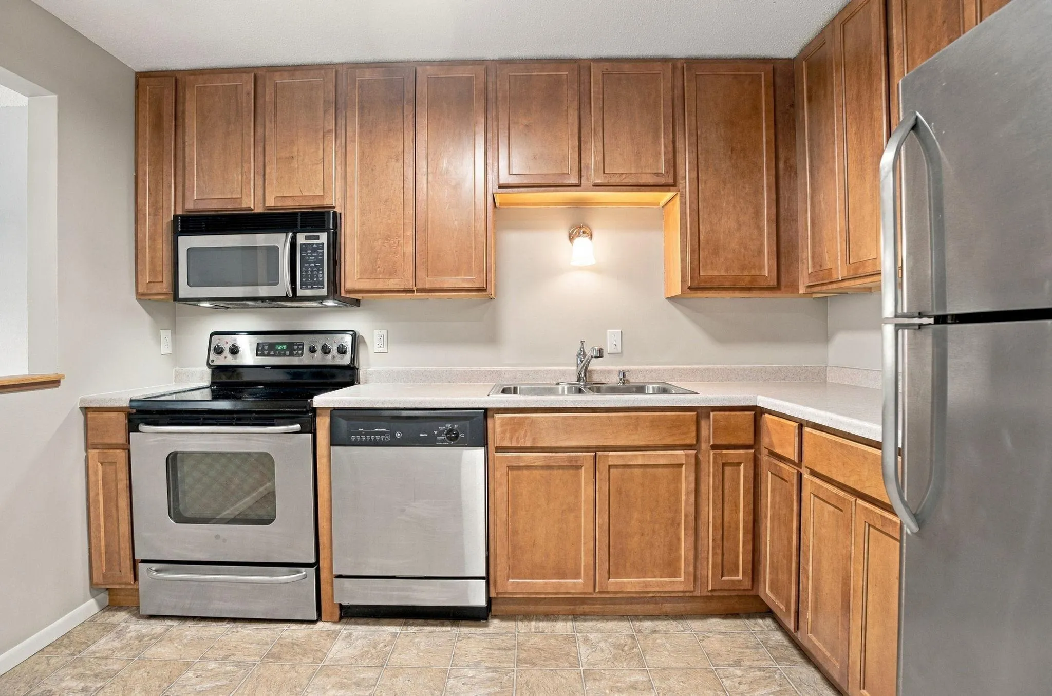 Photo 2 of 720 3rd Ne Avenue Unit 211