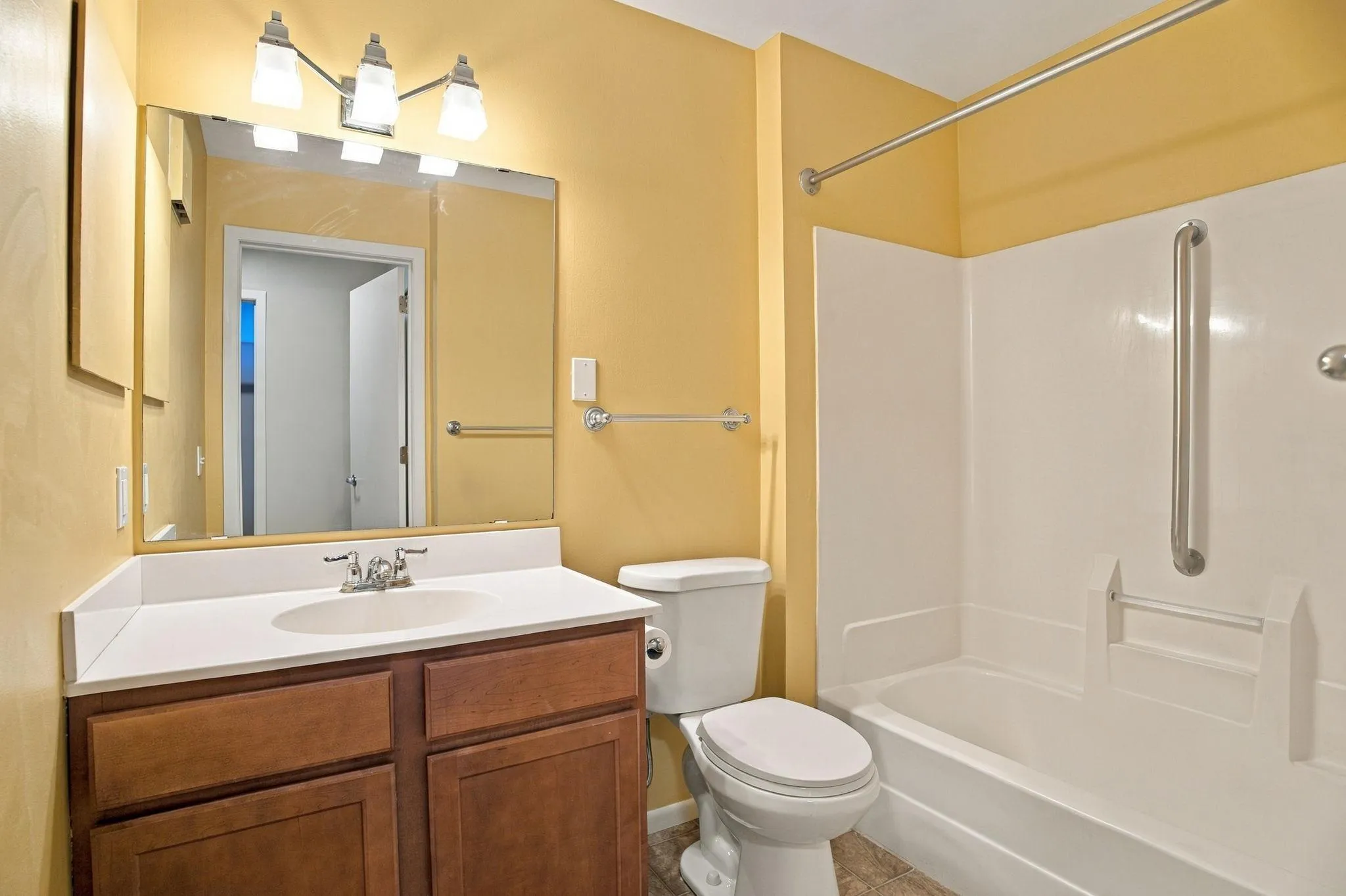 Photo 10 of 720 3rd Ne Avenue Unit 211