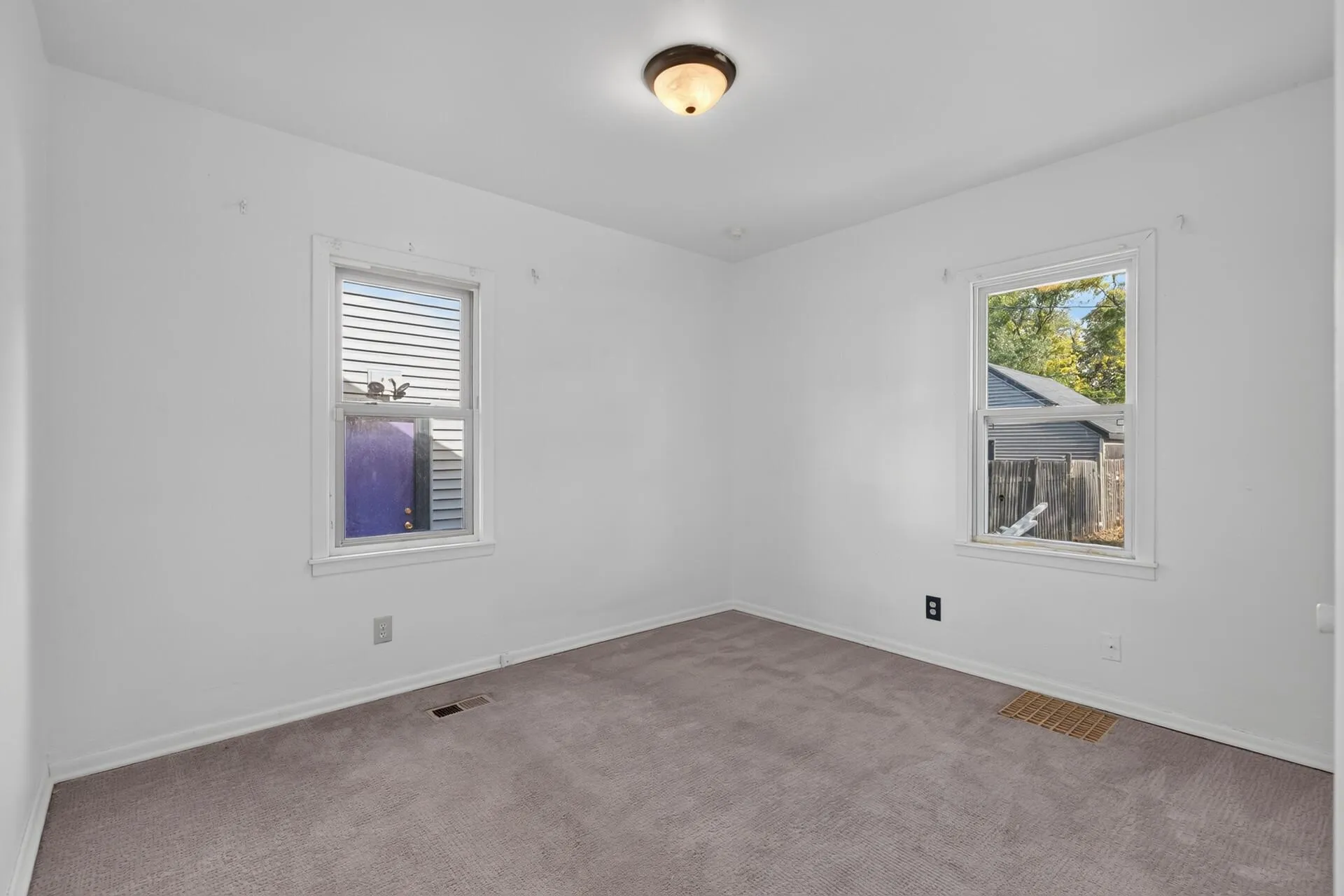Photo 9 of 4822 Bryant N Avenue
