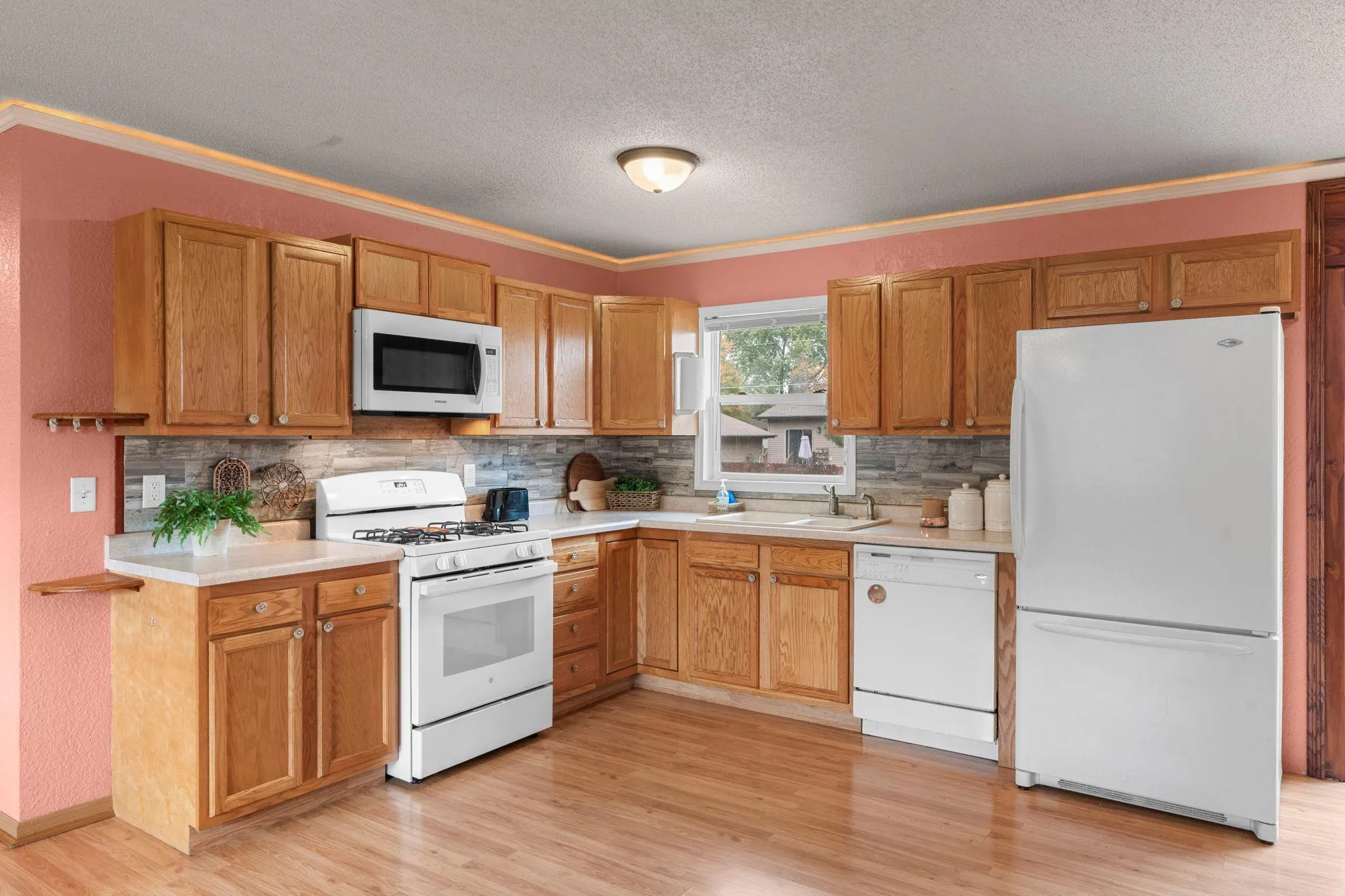 Photo 13 of 709 120th Ne Avenue