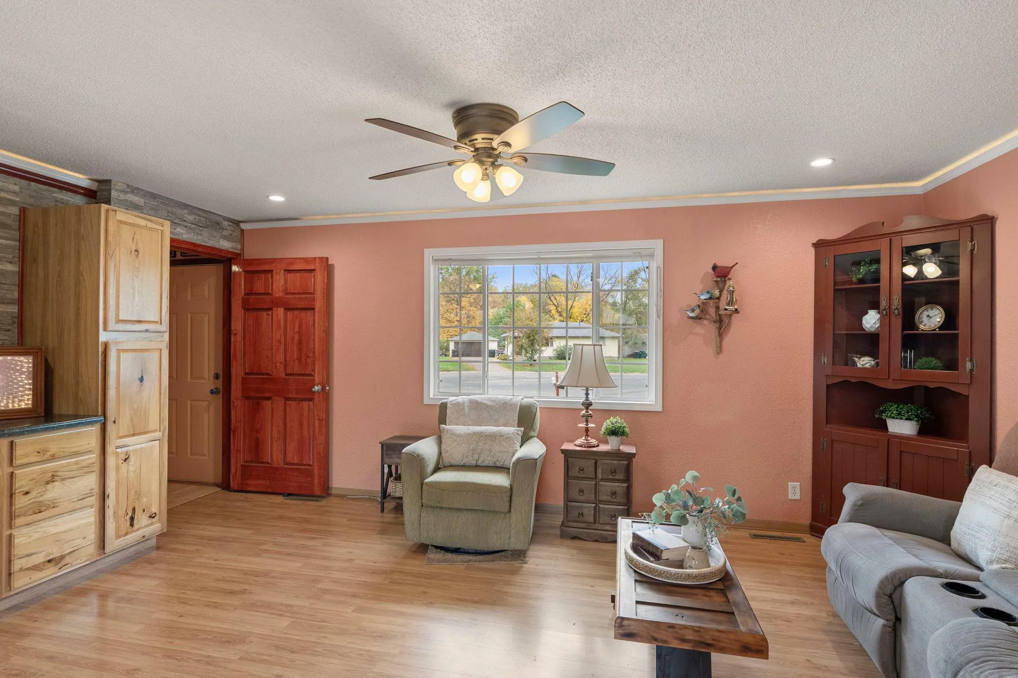 Photo 6 of 709 120th Ne Avenue