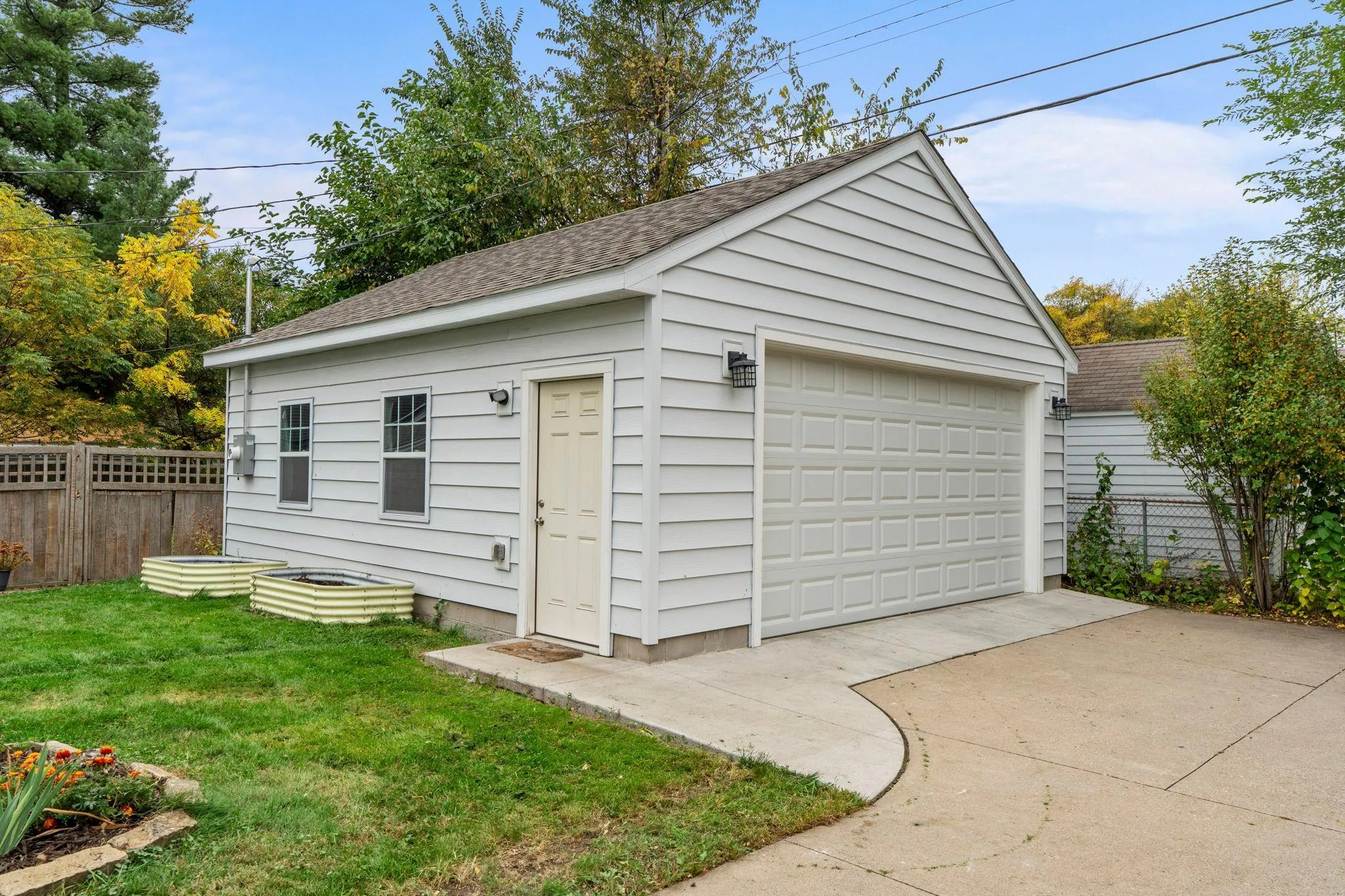 Photo 37 of 4100 Xenwood S Avenue