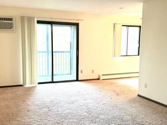 Photo 6 of 4101 Parklawn Avenue Unit 331