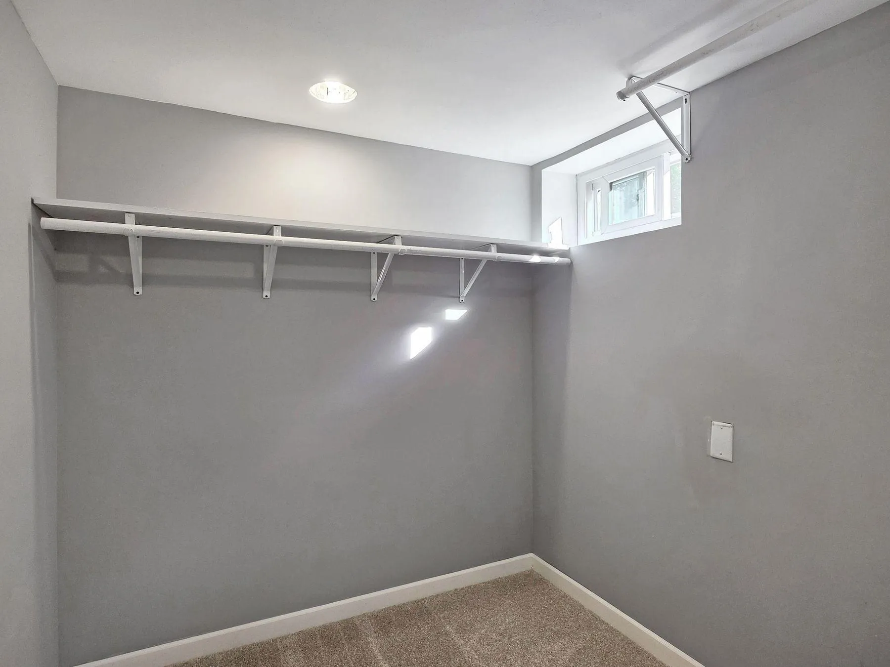 Photo 20 of 9312 Oakland S Avenue