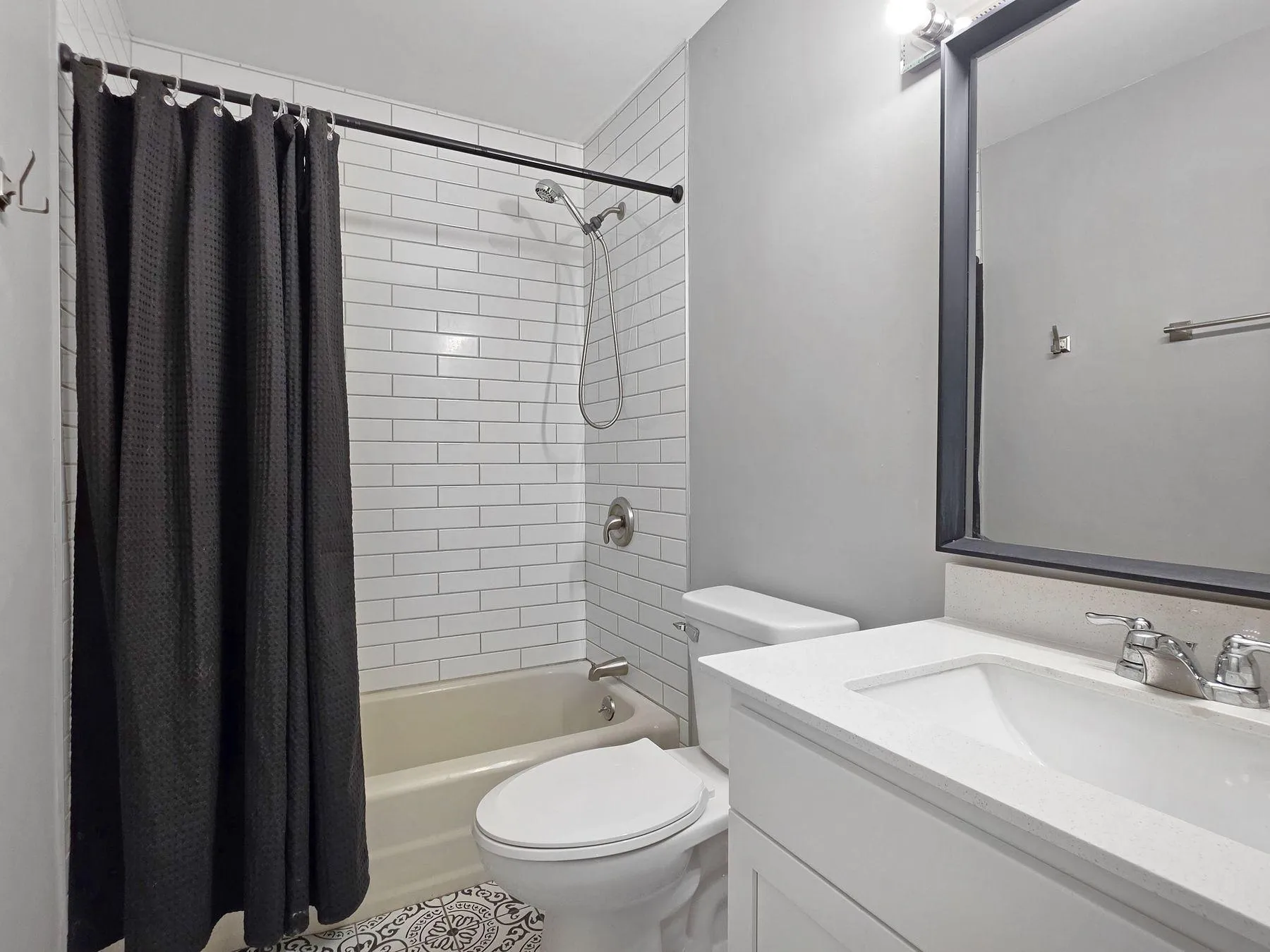Photo 10 of 9312 Oakland S Avenue