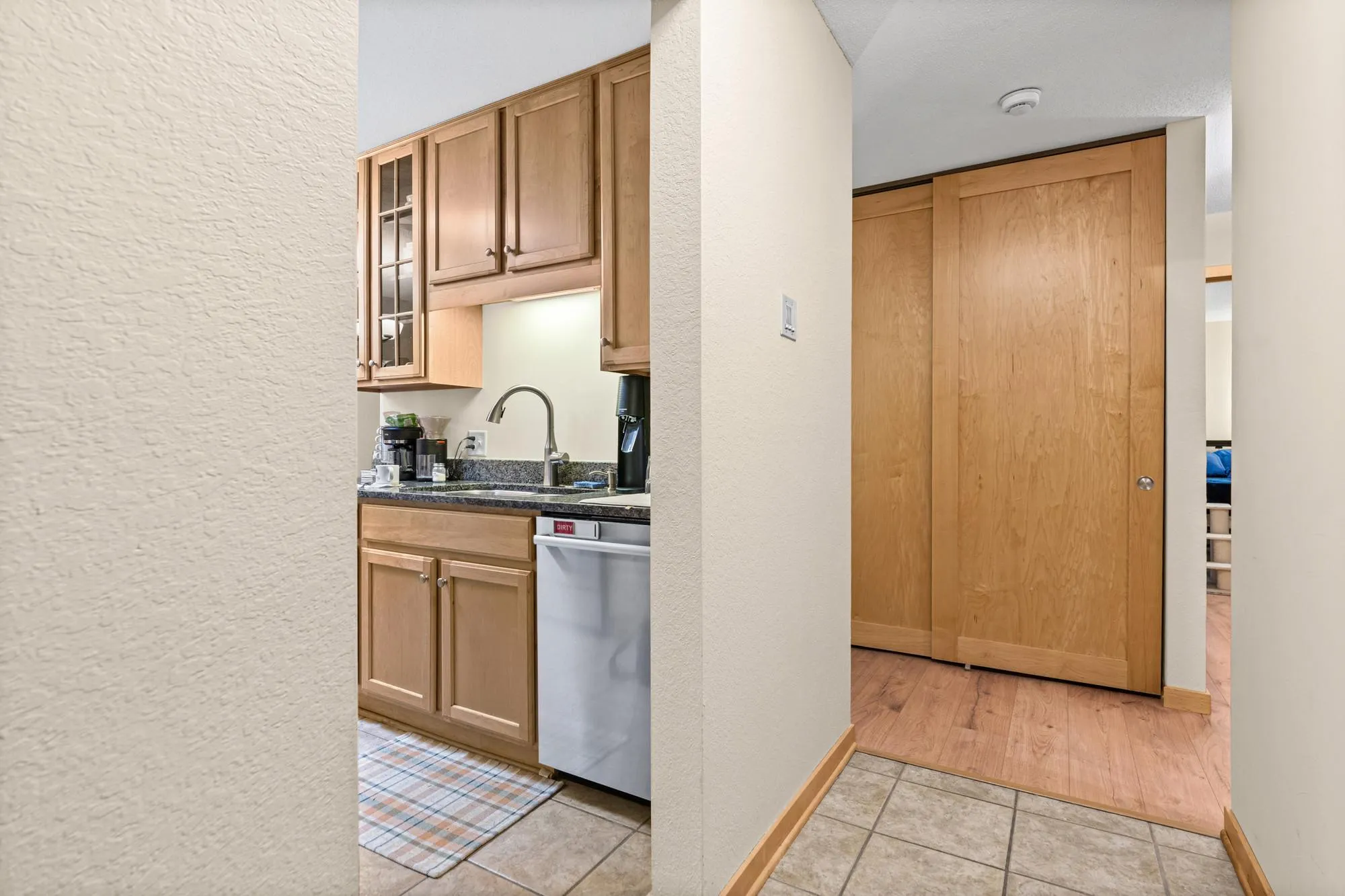 Photo 32 of 1725 Dellwood Avenue Unit 204