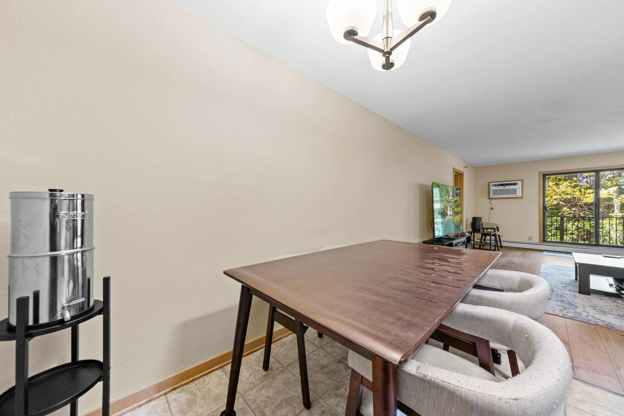 Photo 15 of 1725 Dellwood Avenue Unit 204