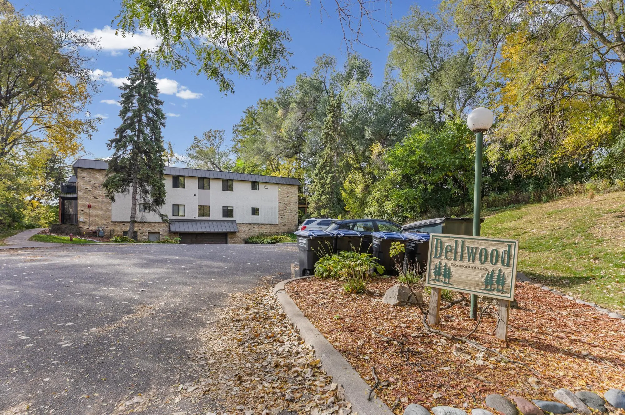 Photo 5 of 1725 Dellwood Avenue Unit 204