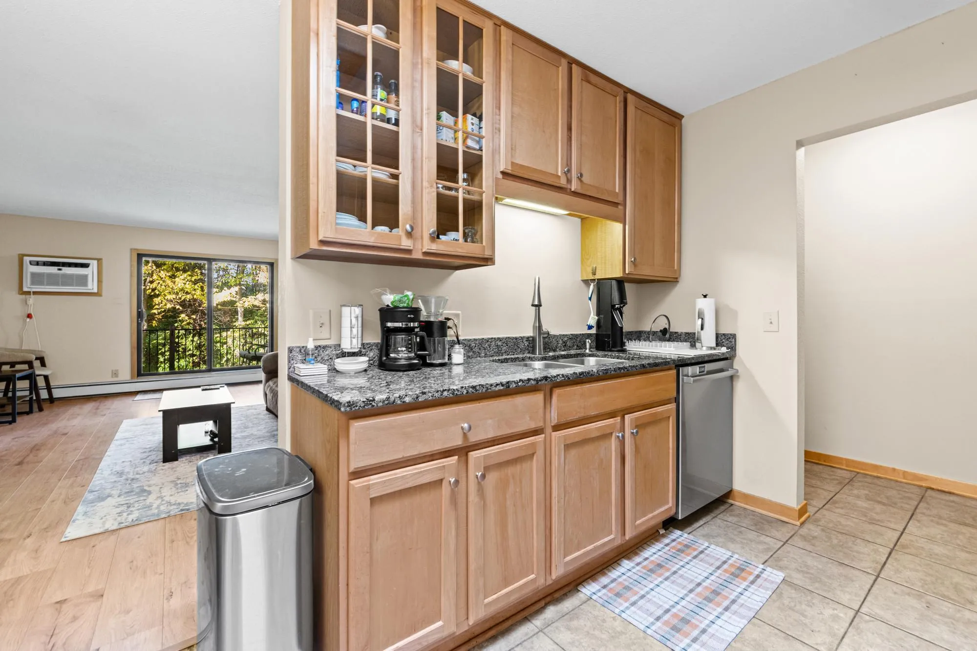 Photo 17 of 1725 Dellwood Avenue Unit 204