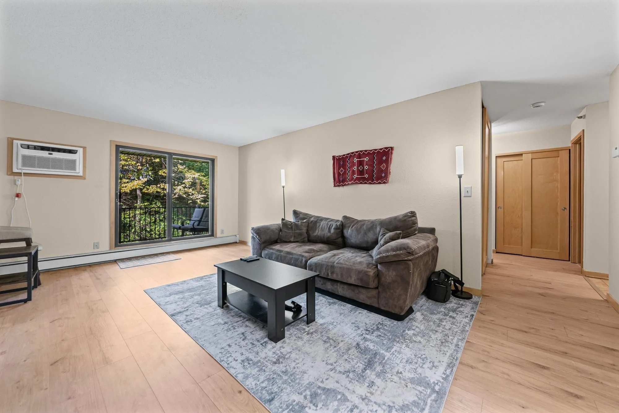 Photo 10 of 1725 Dellwood Avenue Unit 204