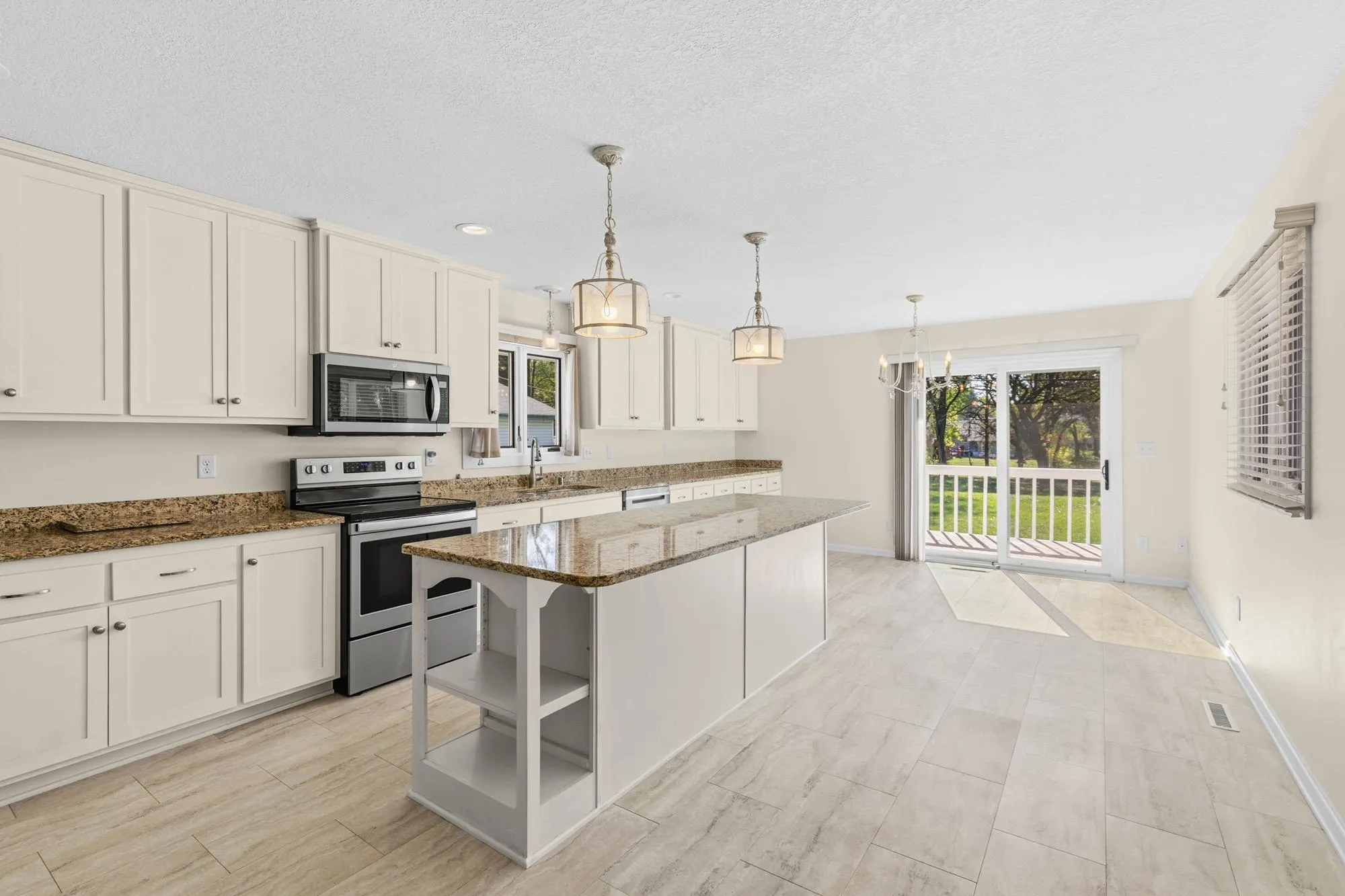 Photo 6 of 300 109th Nw Avenue