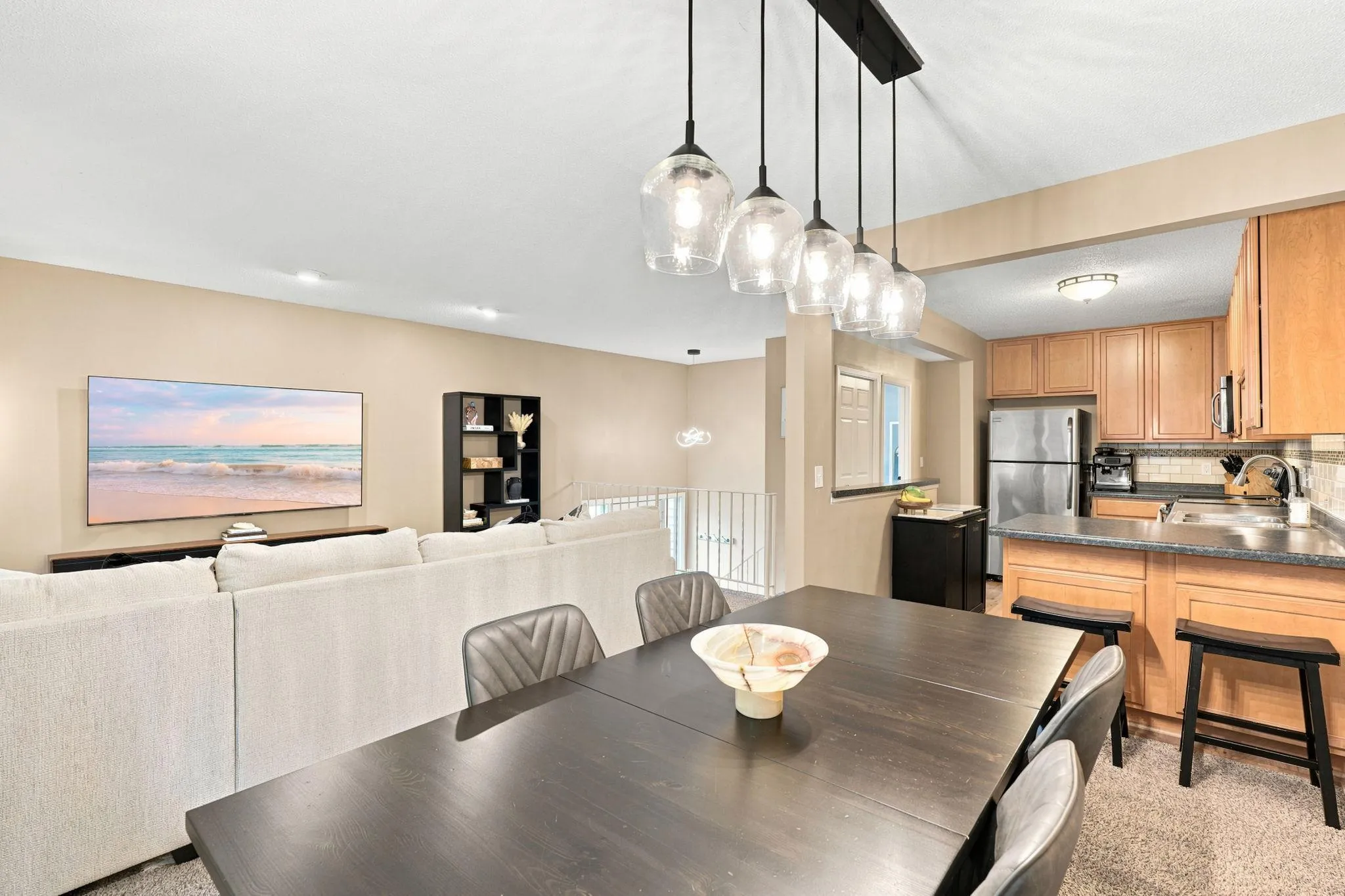 Photo 11 of 1711 Hickory Hill Drive