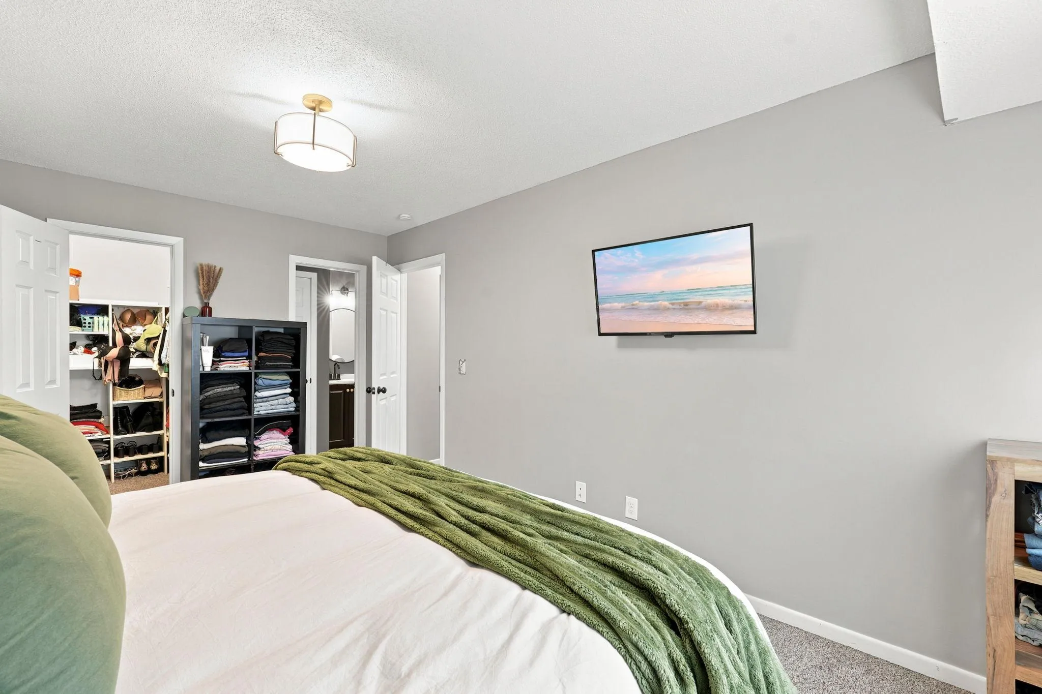 Photo 13 of 1711 Hickory Hill Drive