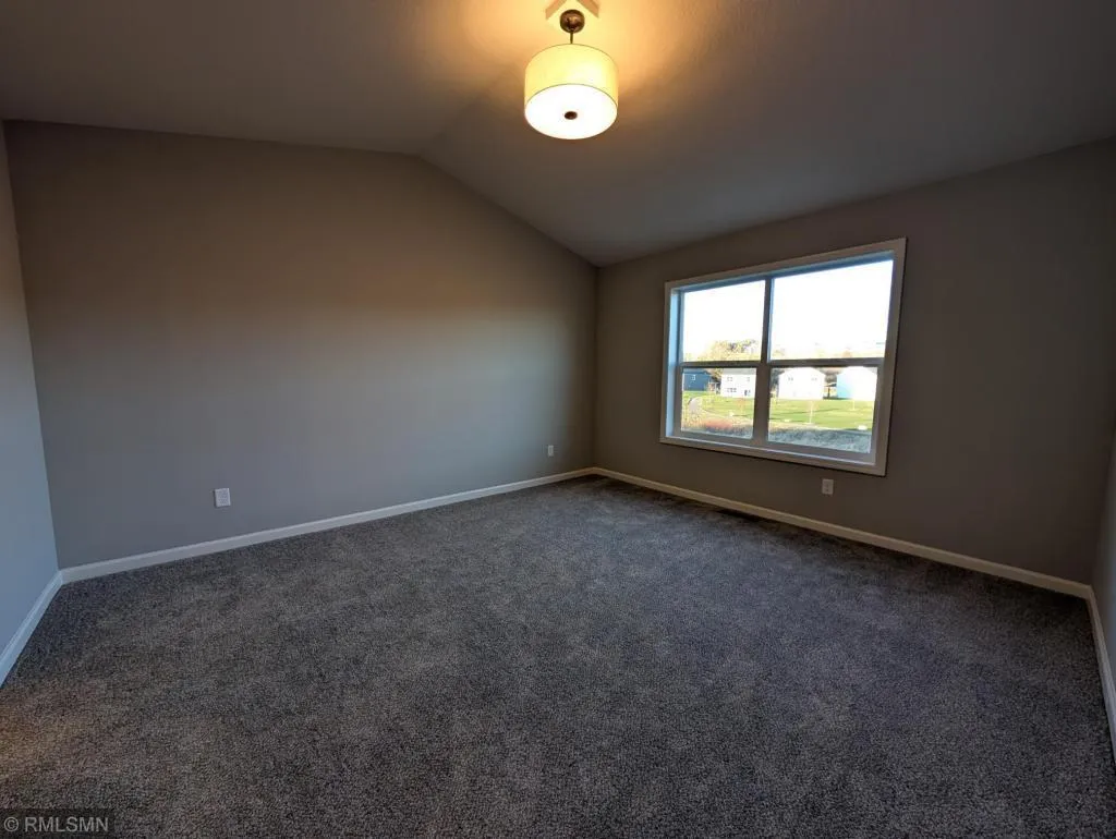 Photo 14 of 10575 Goodview S Avenue