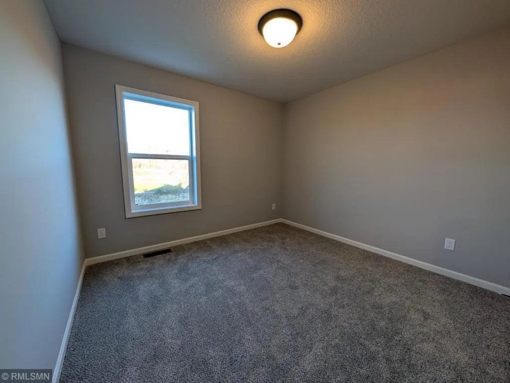 Photo 13 of 10575 Goodview S Avenue