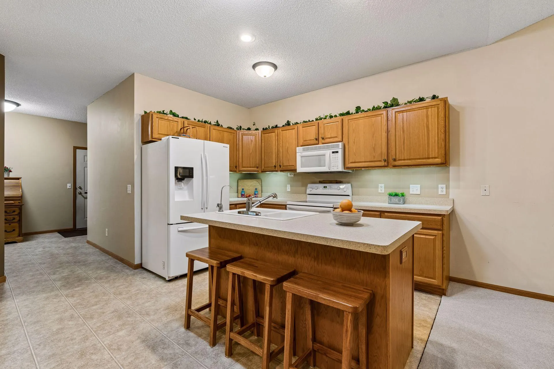 Photo 5 of 15226 Cobalt Nw Street