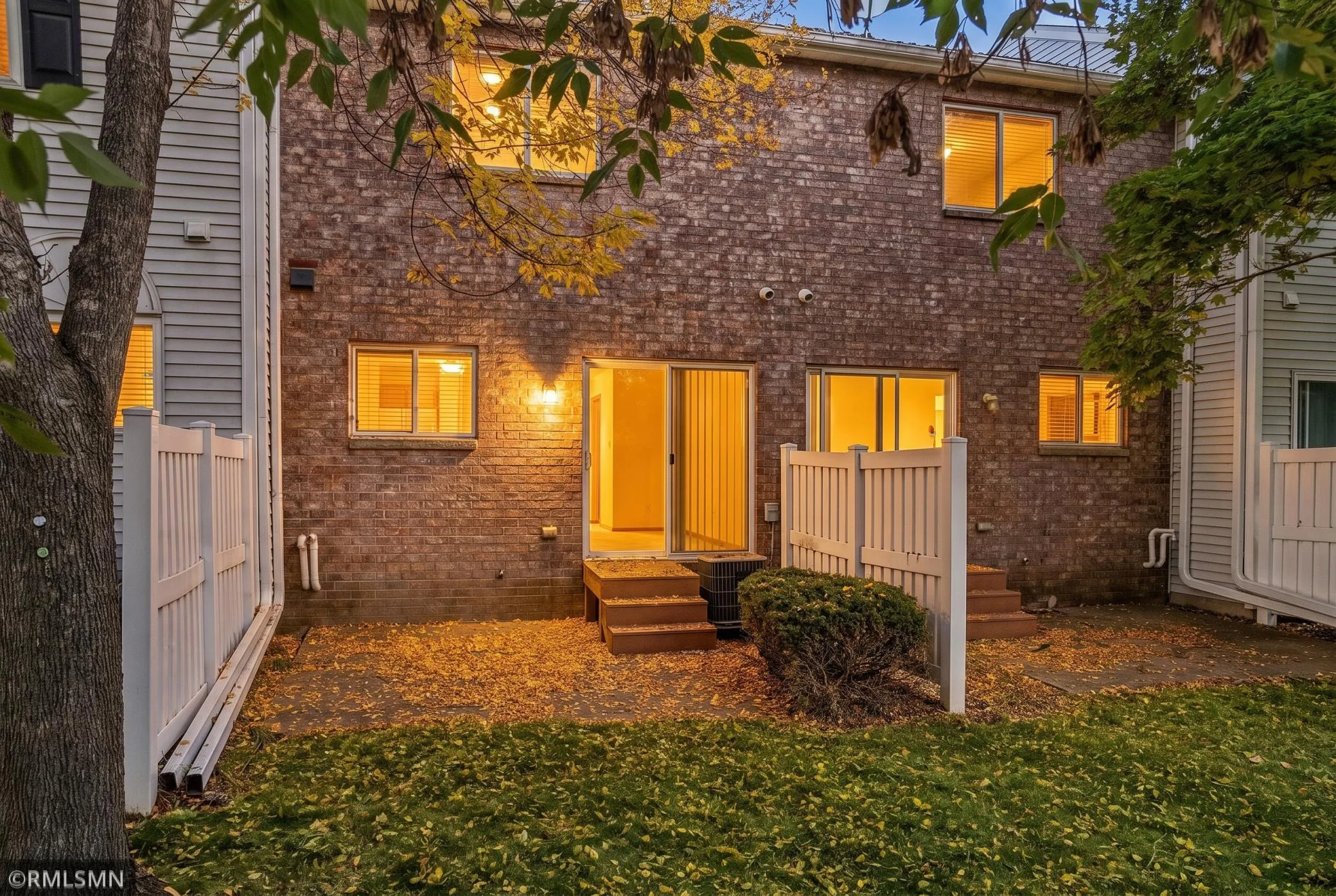 Photo 4 of 16473 Timber Crest Se Drive
