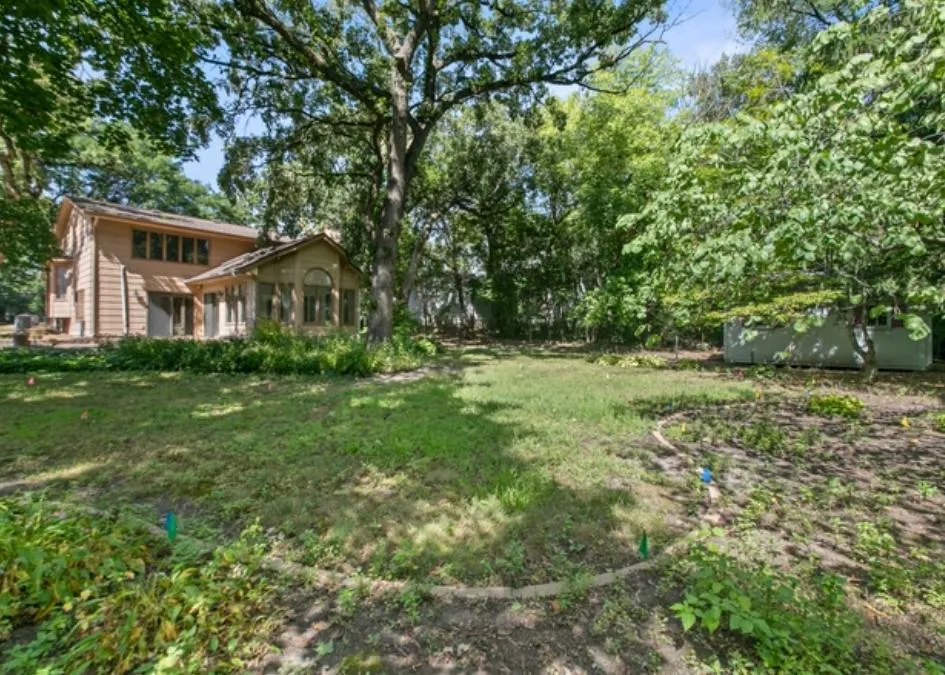 Photo 5 of 8213 Pleasant View Court