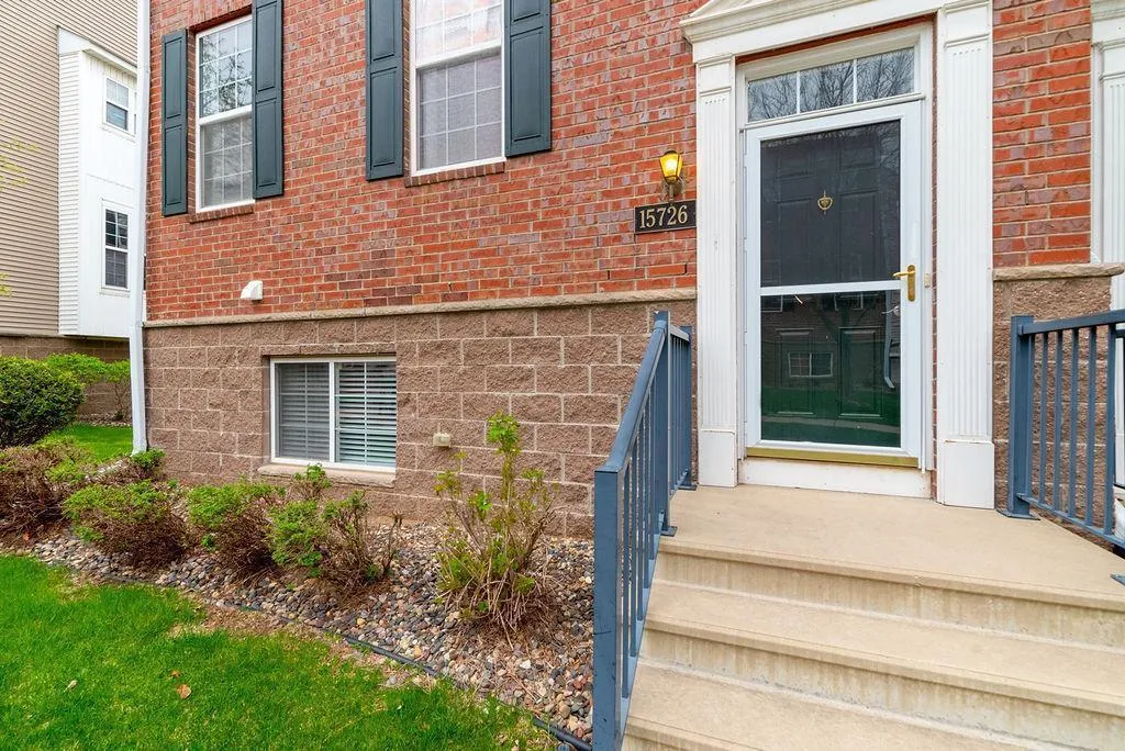 Photo 4 of 15726 Frisian Lane