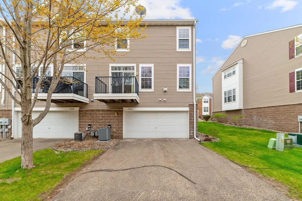 Photo 5 of 15726 Frisian Lane