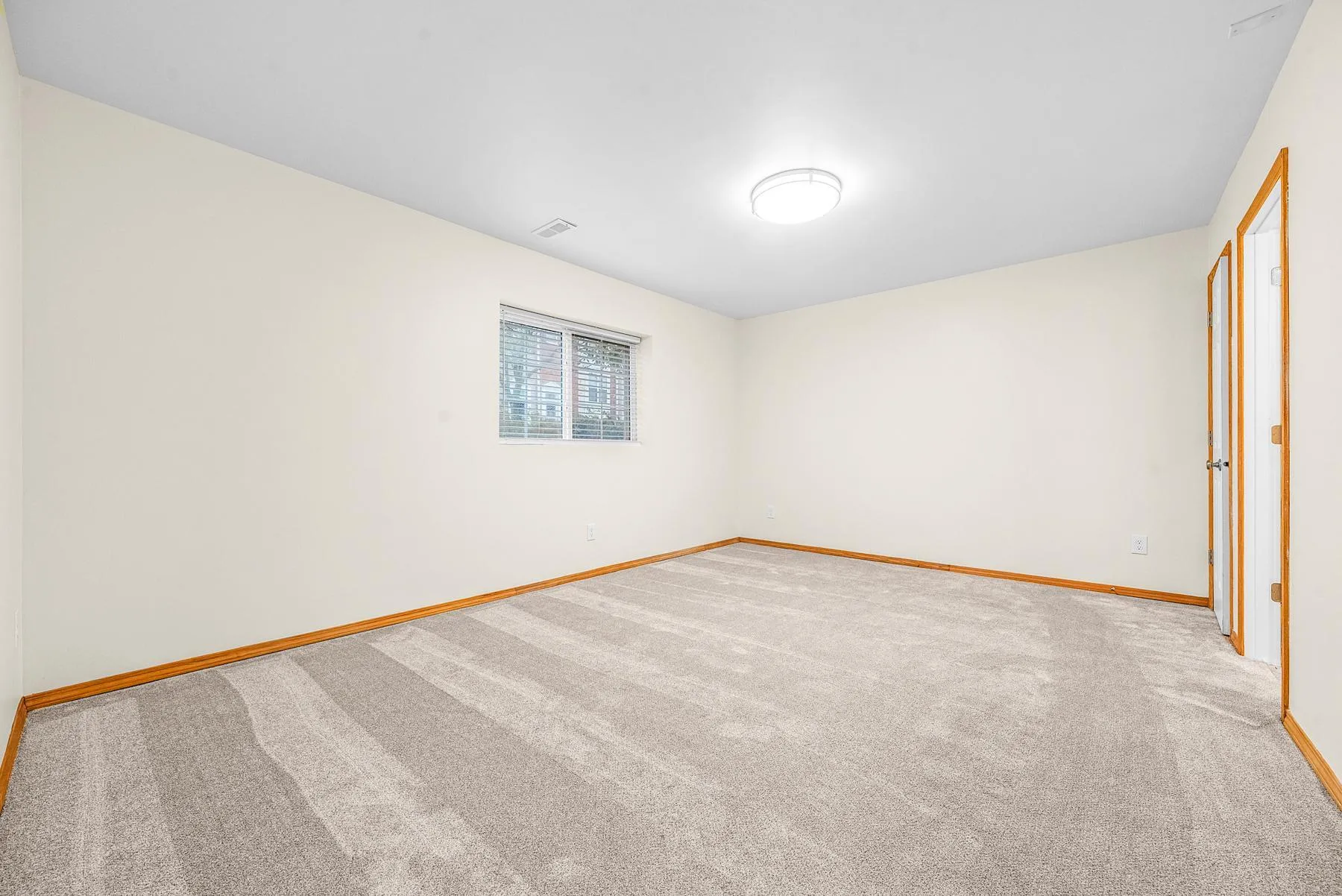 Photo 9 of 15726 Frisian Lane