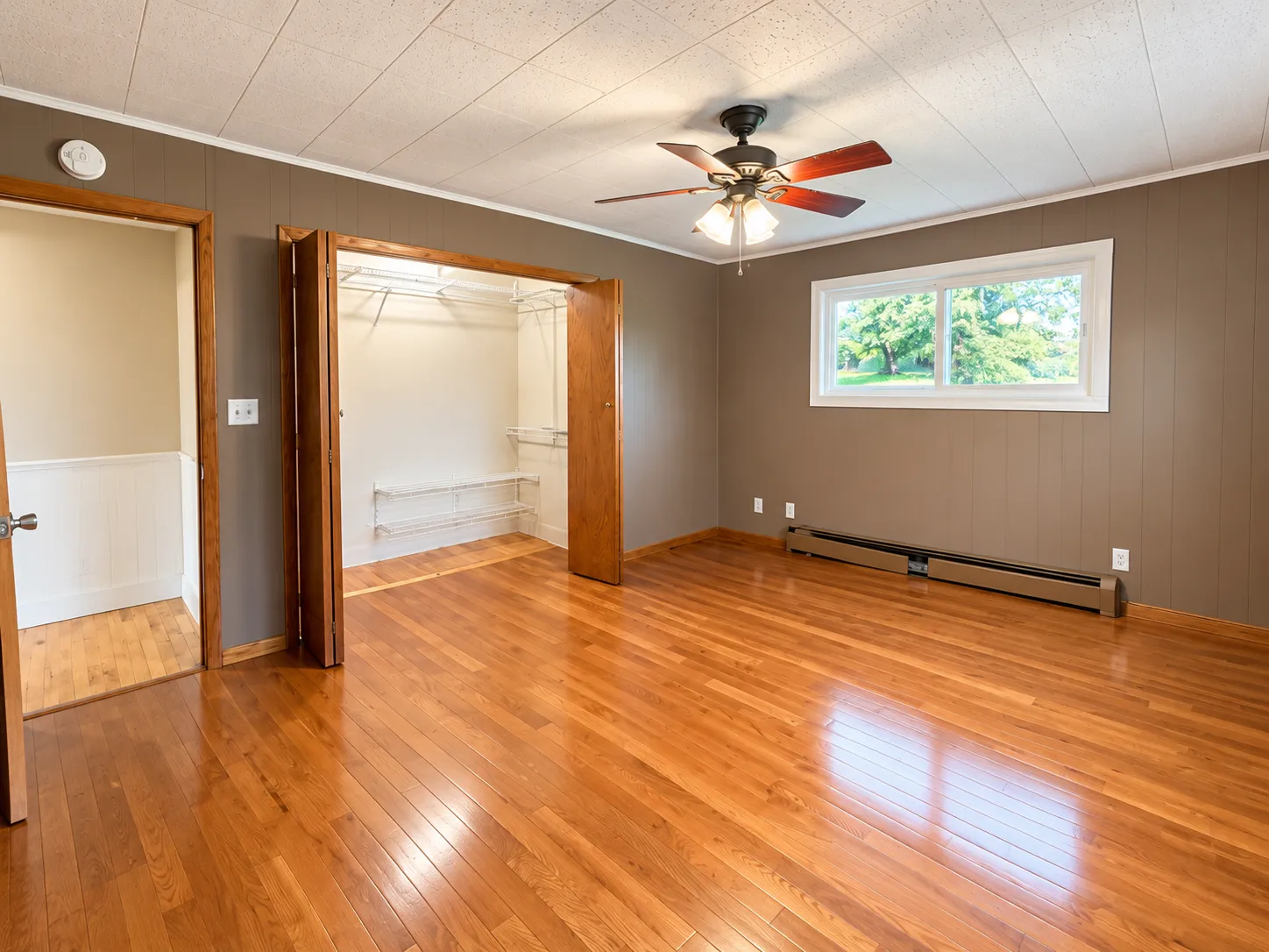 Photo 7 of 11605 Manning S Avenue