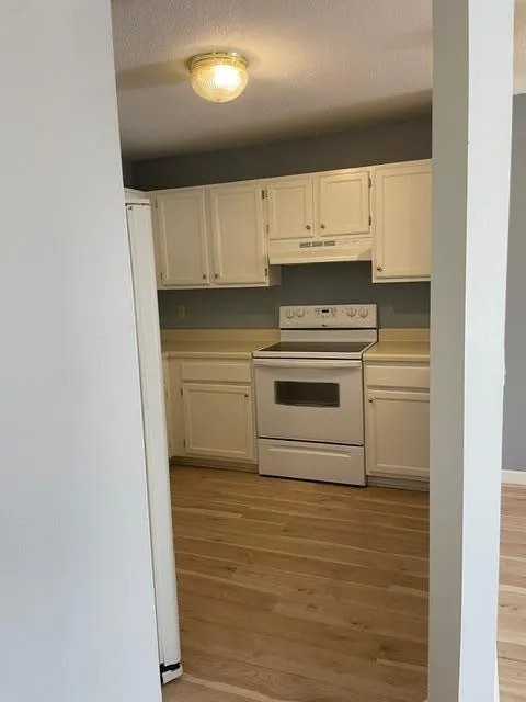 Photo 7 of 6500 Woodlake Drive Unit 401