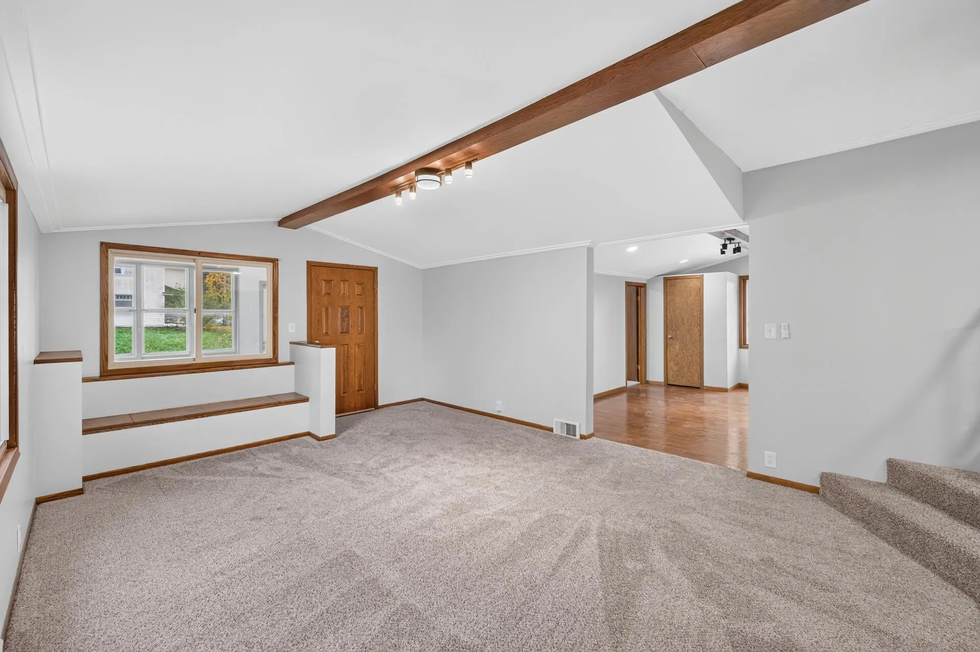 Photo 7 of 2631 5th E Avenue
