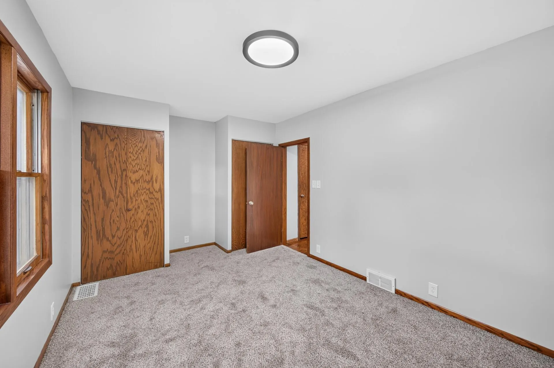 Photo 13 of 2631 5th E Avenue