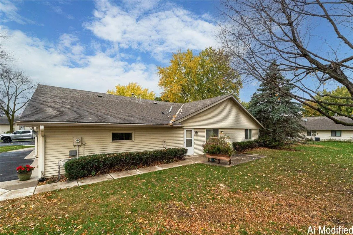 Photo 3 of 20300 Hunter Court
