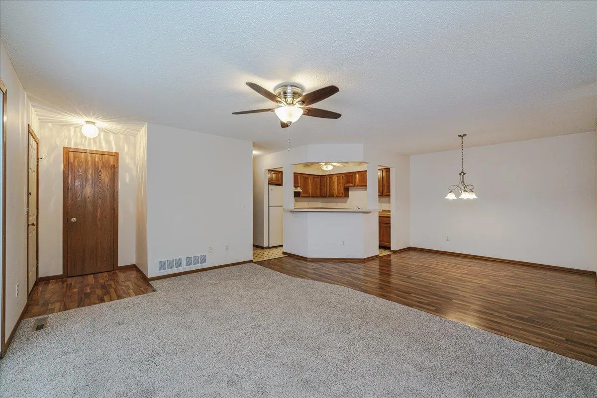 Photo 9 of 20300 Hunter Court