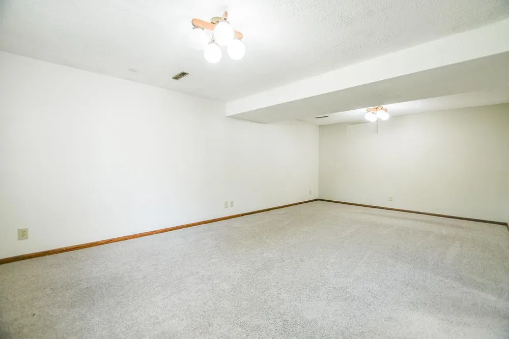 Photo 20 of 1325 42 1/2 Ne Avenue