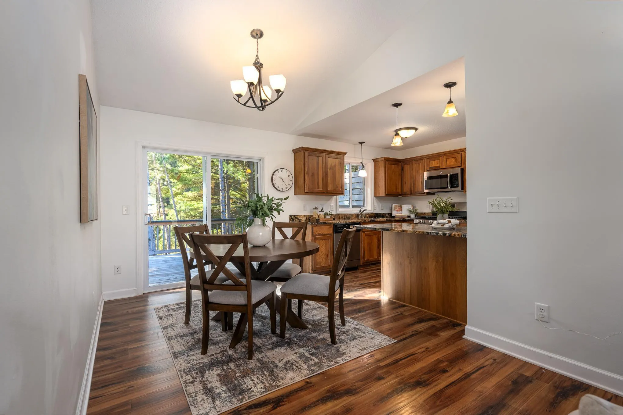 Photo 11 of 304 Evergreen Drive