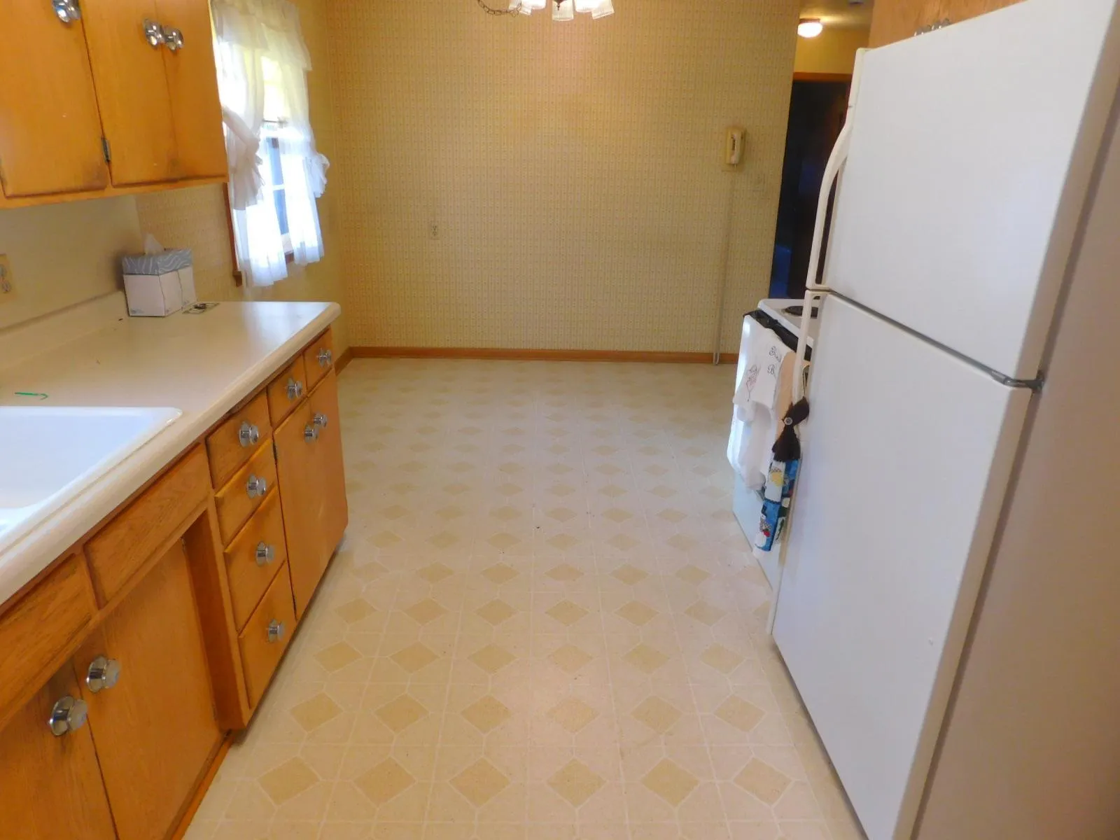 Photo 11 of 710 Edgar Avenue