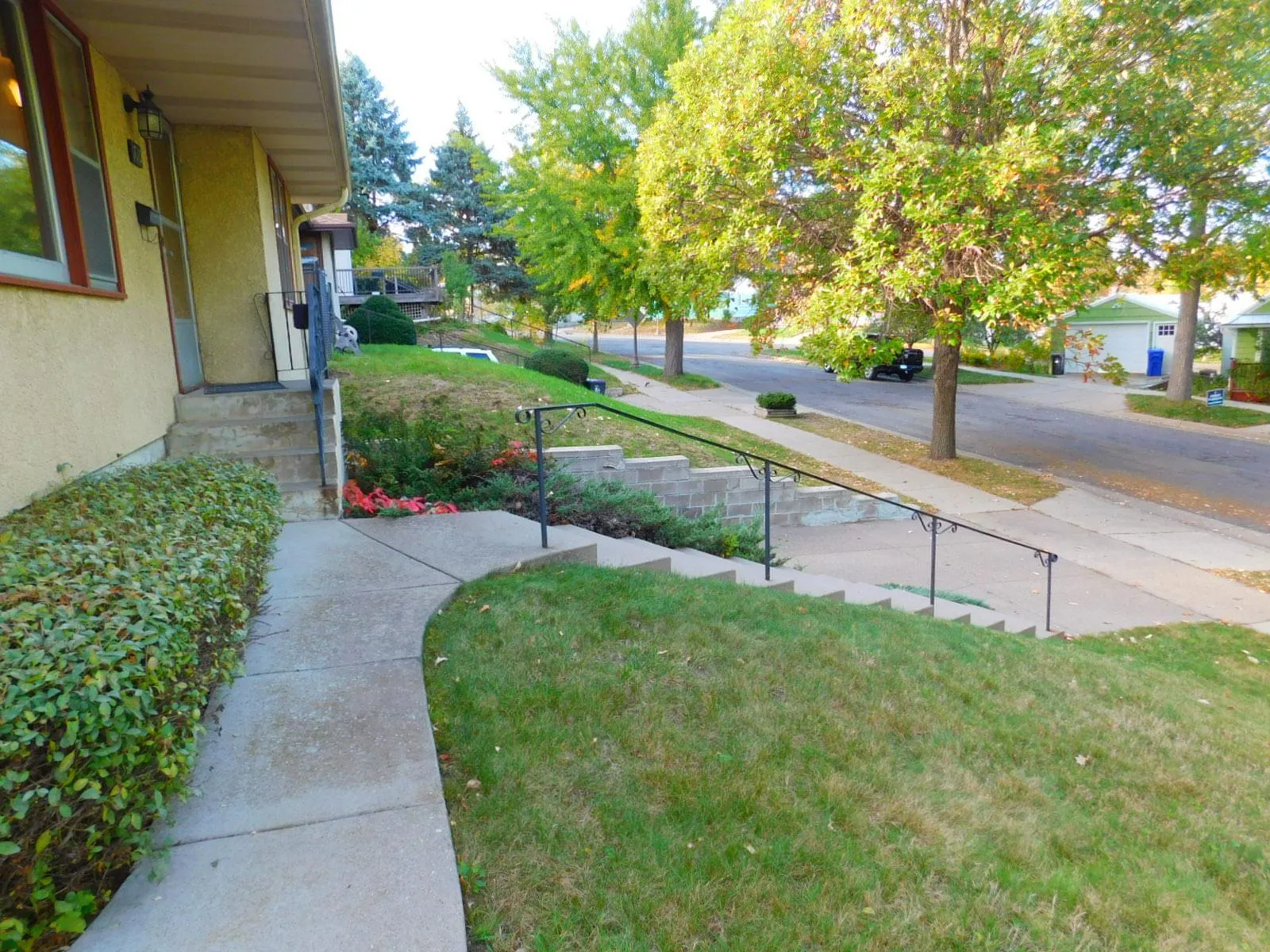 Photo 5 of 710 Edgar Avenue