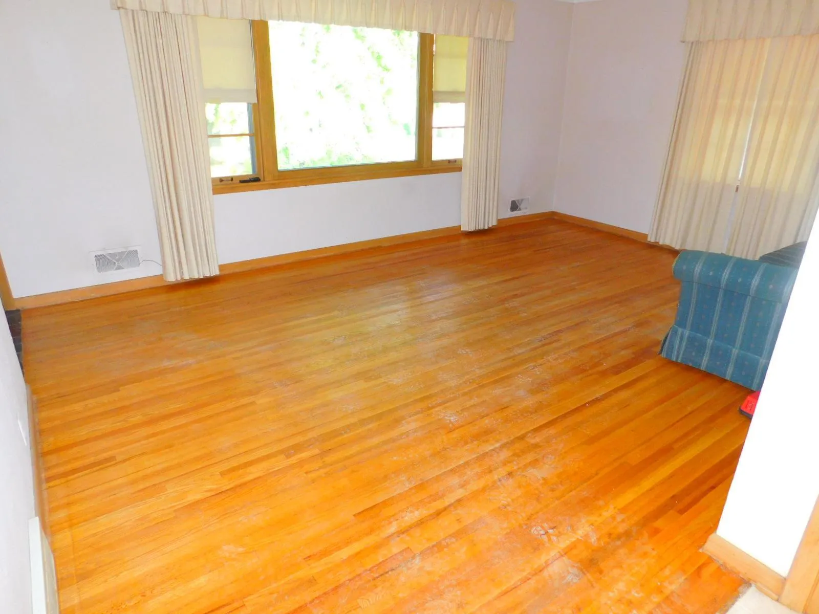 Photo 17 of 710 Edgar Avenue